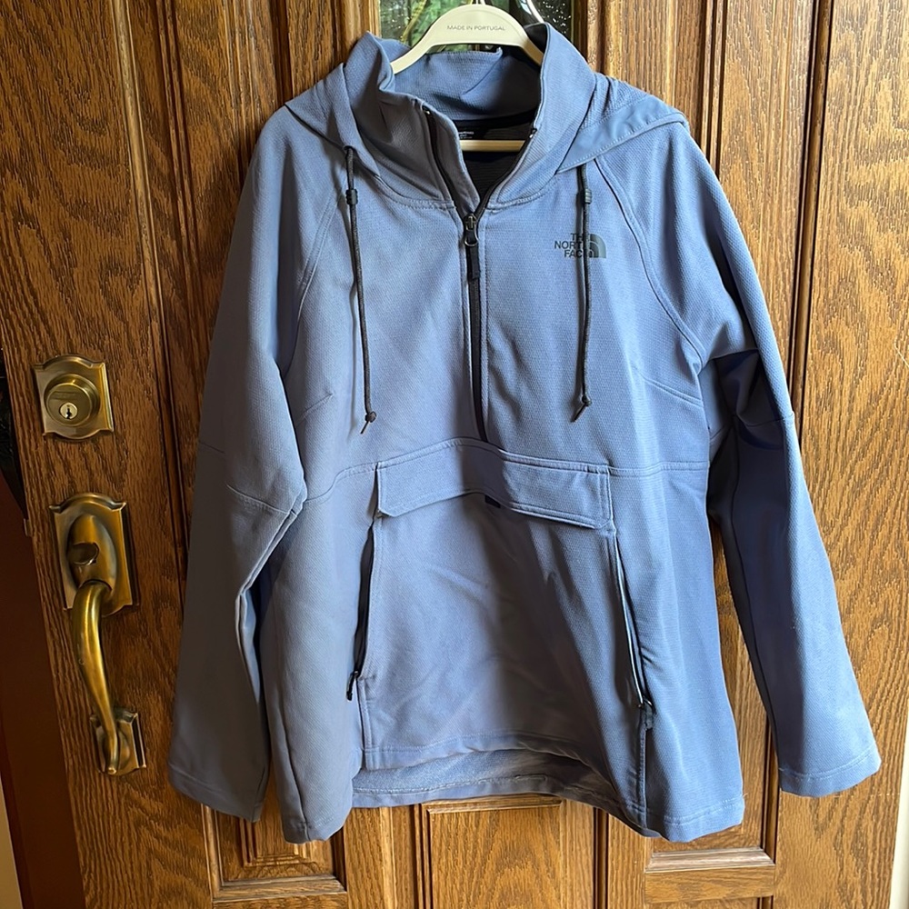 NWOT The North Face Windbreaker SZ L